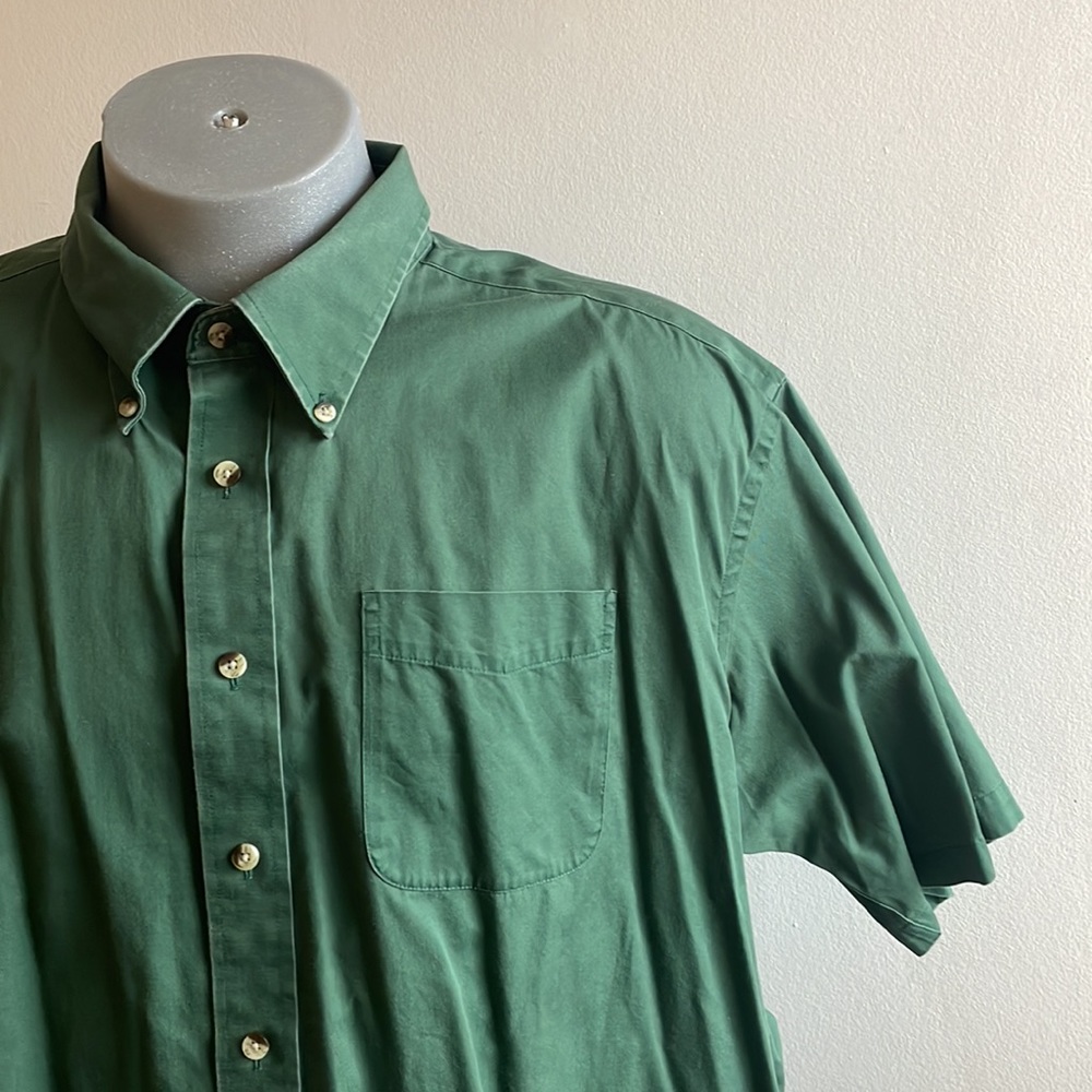 L.L. Bean Short Sleeve Shirt XXL .